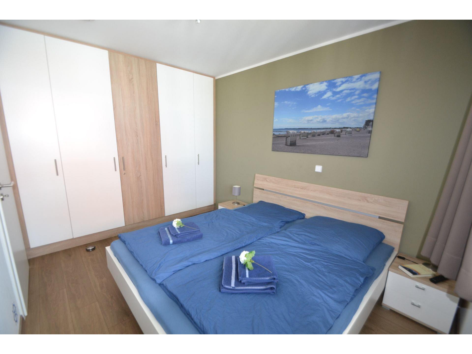 Schlafzimmer mit Doppelbe